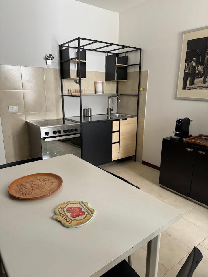 La Torretta Apartment Peschiera del Garda Bagian luar foto