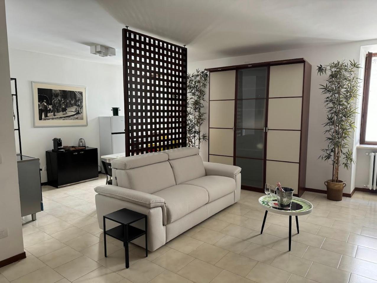 La Torretta Apartment Peschiera del Garda Bagian luar foto