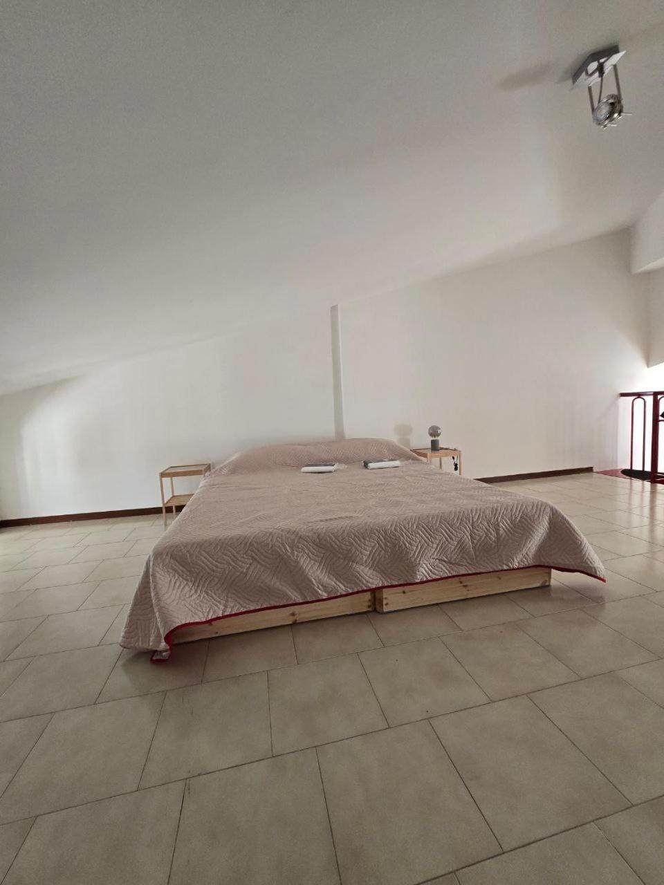 La Torretta Apartment Peschiera del Garda Bagian luar foto