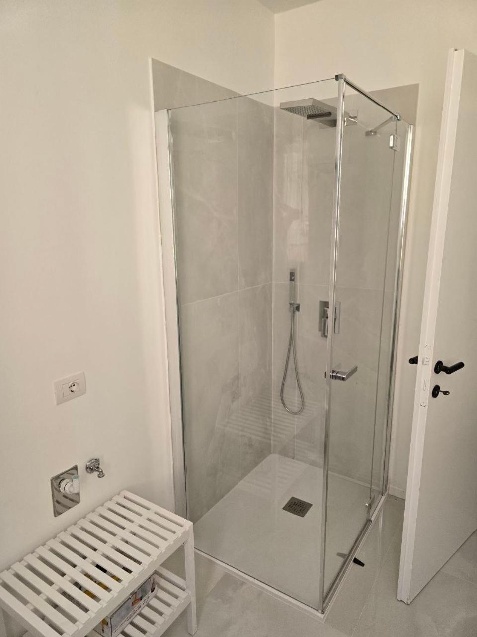 La Torretta Apartment Peschiera del Garda Bagian luar foto